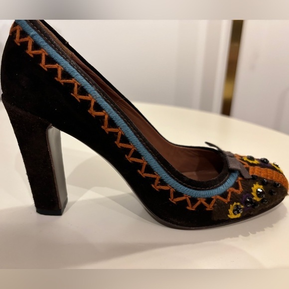 Miu Miu Suede Embroidered Pumps - Picture 8 of 13